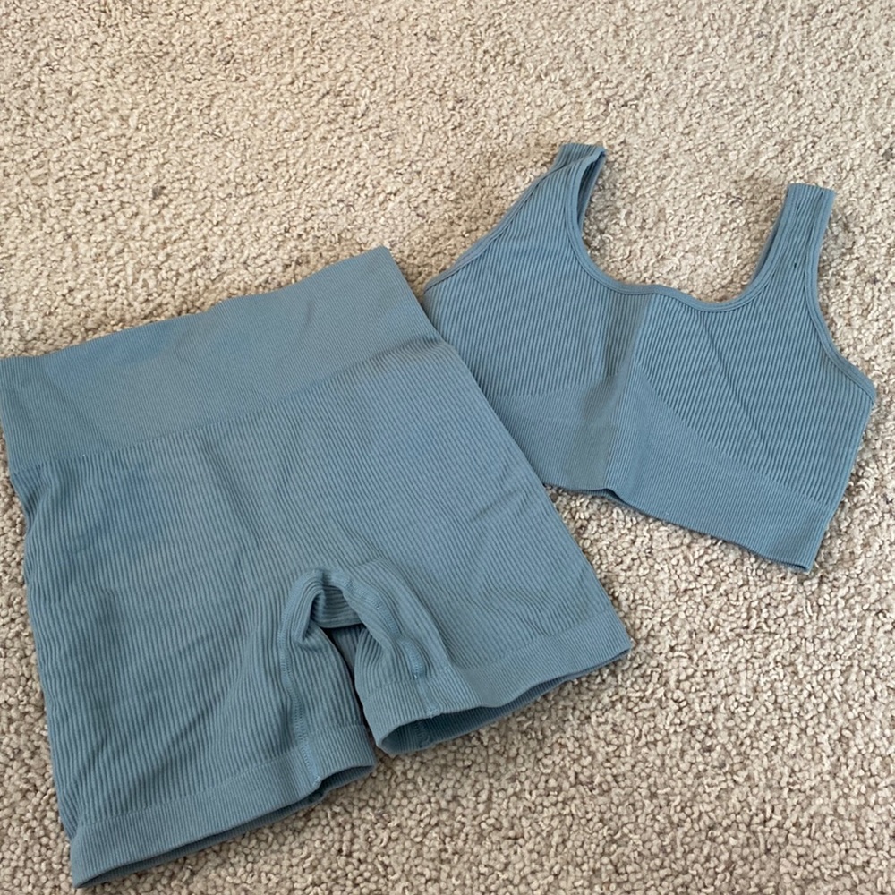 amazon sorta do stretchy greenish blue set